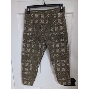 Suave Floral Capri Leggings